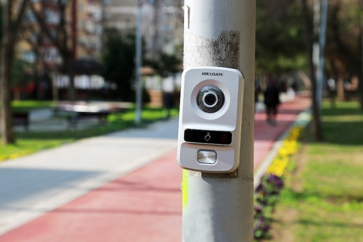 Ataşehir’de Parklardaki Acil Durum Butonlarının Sayısı Artıyor