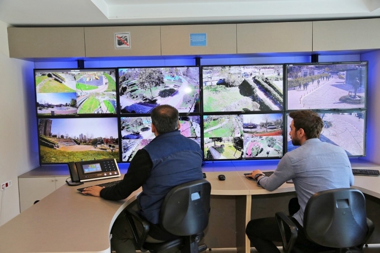 Ataşehir’de Parklardaki Acil Durum Butonlarının Sayısı Artıyor