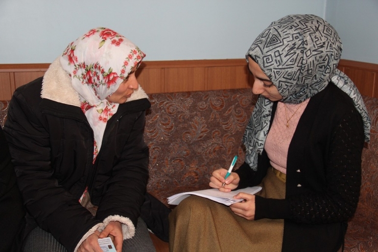 Farkındalık Oluşturmak İçin Kapı Kapı Dolaştılar