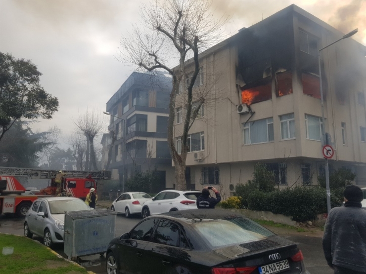 Bakırköy’de Yangın Paniği