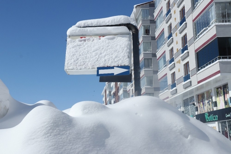 Bitlis Kara Gömüldü