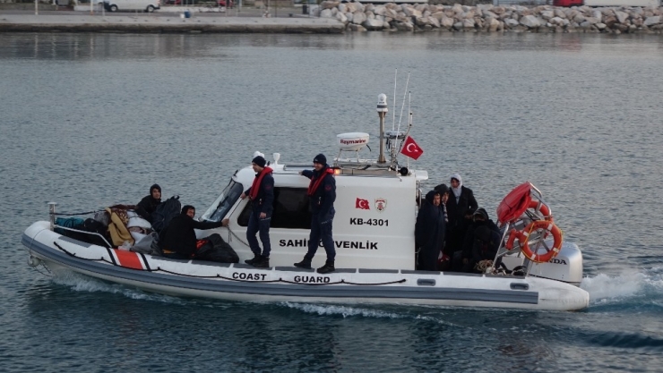 Ayvacık’ta 37 Mülteci Yakalandı