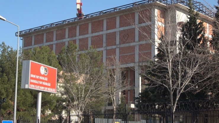 Duvarı ‘Aşk’ İle Ördü