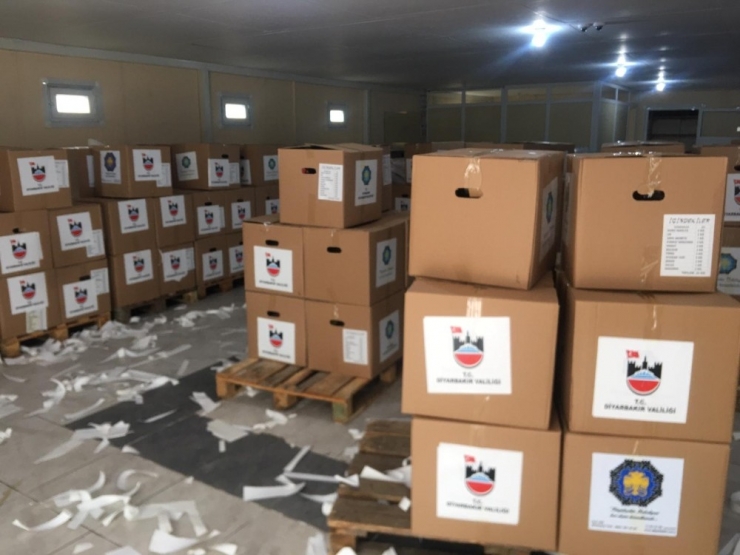 Diyarbakır Büyükşehir Belediyesi’nden Elazığ’a Gıda Yardımı