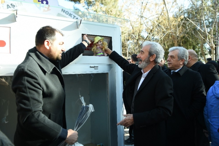 Kırsaldaki Çocuklar İçin Dev Kumbaralar