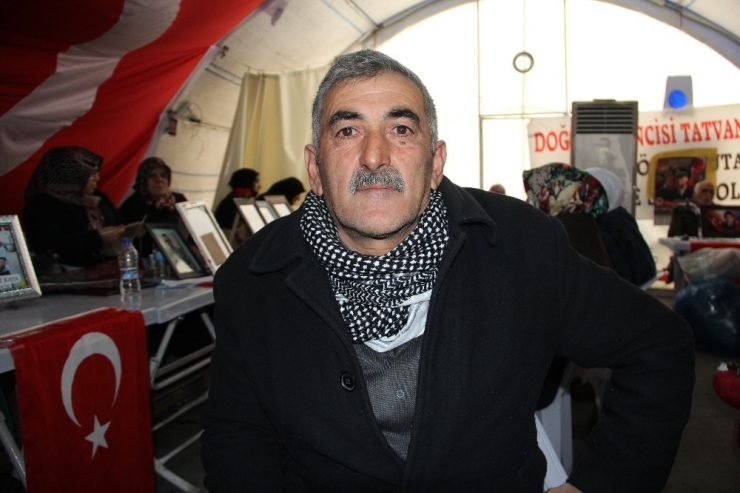 Hdp Önündeki Aileler Direniyor, Sayıları Gün Geçtikçe Artıyor