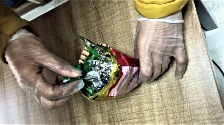 1 Liralık Cips Poşetinden 35 Bin Liralık Uyuşturucu Çıktı