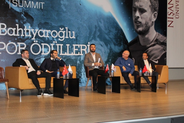 Nihat Kahveci: “Kulüplerimiz Batmış Durumda, Öz Kaynaklara Yönelmeliyiz”