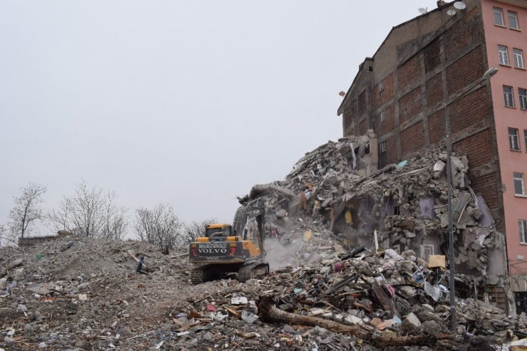 Malatya’da Kepçe Operatörün Kur’an-ı Kerim Hassasiyeti