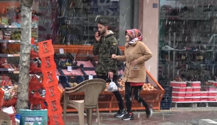 Sahil Kentine İkinci Kez Kar Yağdı