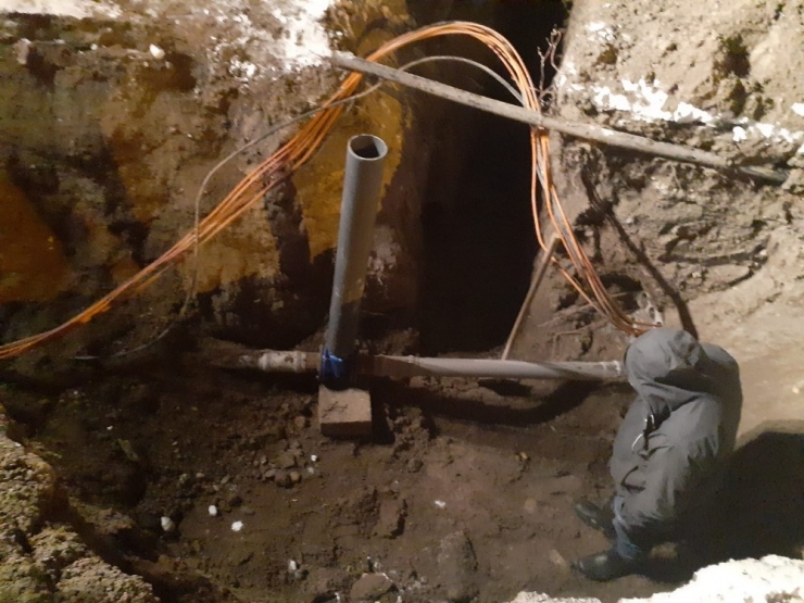 Eksi 18 Derecede Su Arızası İçin Belediye Ekipleri Seferber Oldu