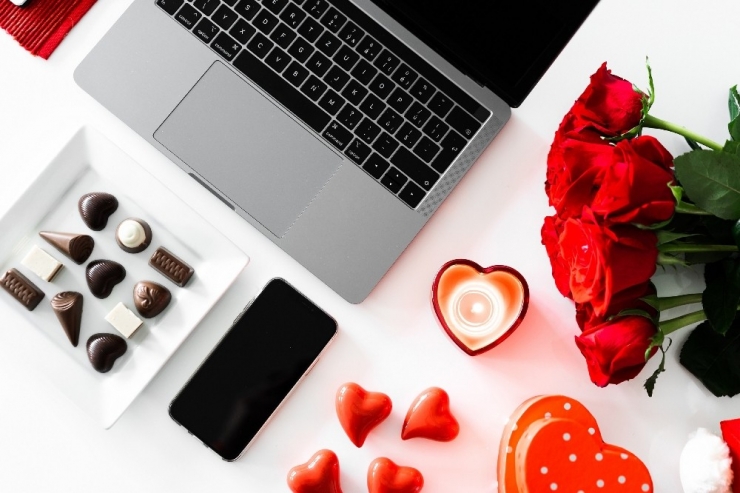 Sevgililer Günü’nde Pahalı Hediyeler Tercih Ediliyor, Son Günlere Kadar Bekleniyor