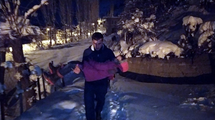 Siirt’te Hasta Çocuğa 8 Saatte Ulaşıldı