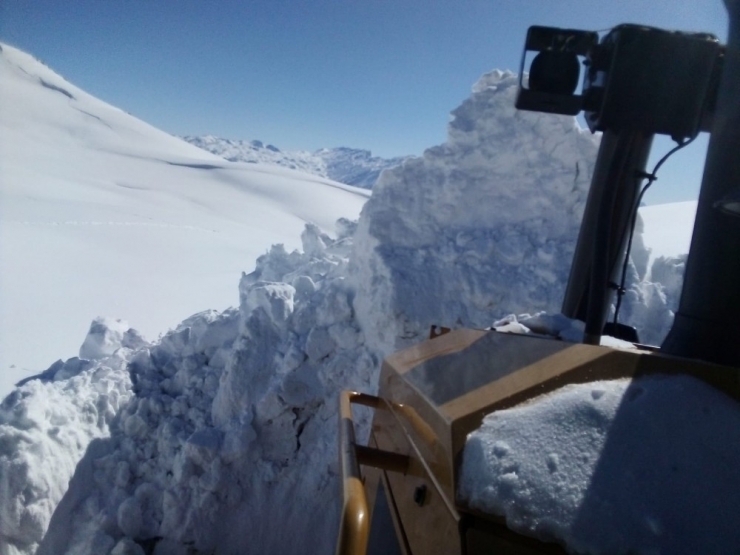 Kato’da Kar Kalınlığı 6 Metreyi Buldu