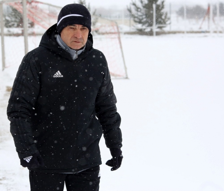 Rıza Çalımbay: "Var Hakemleri Yurt Dışından Getirilsin"