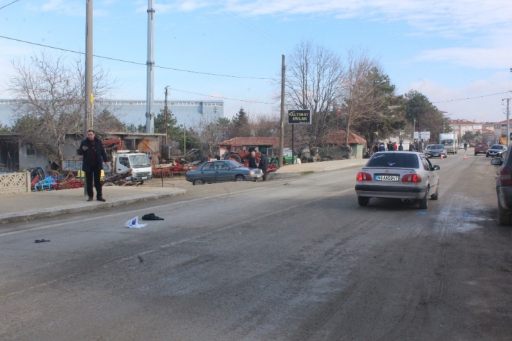 Otomobilin Çarptığı Yaşlı Kadın Ağır Yaralandı