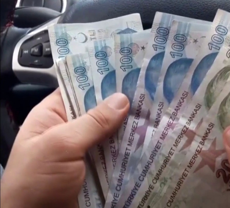 Vatandaşı Dolandırıp Böyle Eğlendiler