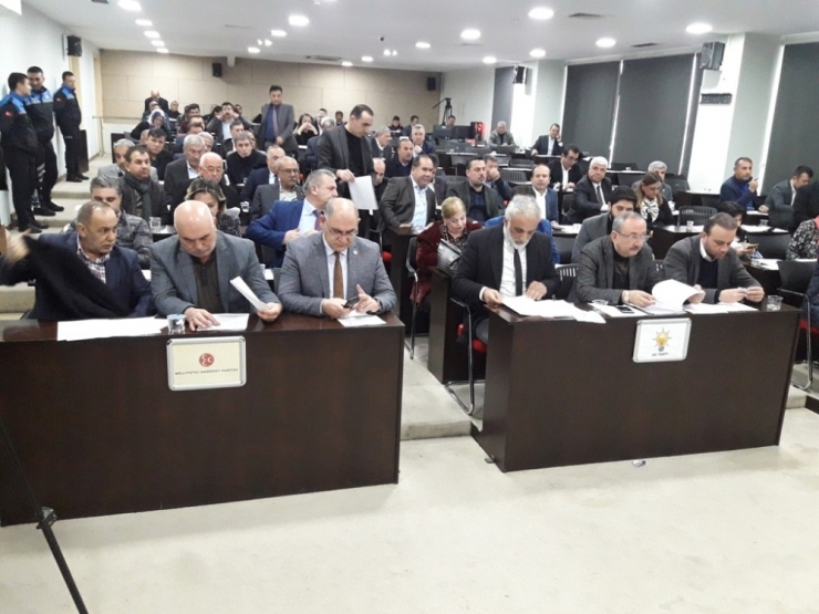 Büyükşehir Meclisi Sakin Geçti