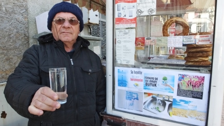 Burhaniyeli Simitçi Su İsrafına Dikkat Çekti
