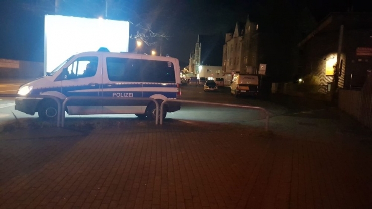 Almanya’da 3 Camiye Bomba İhbarı