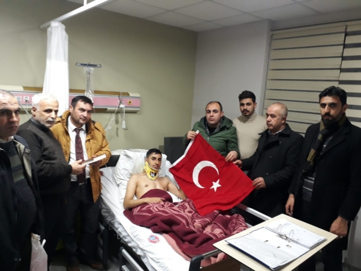 Şehit Yakınlarından Van’da Çığ Altından Kurtulan Yaralılara Ziyaret