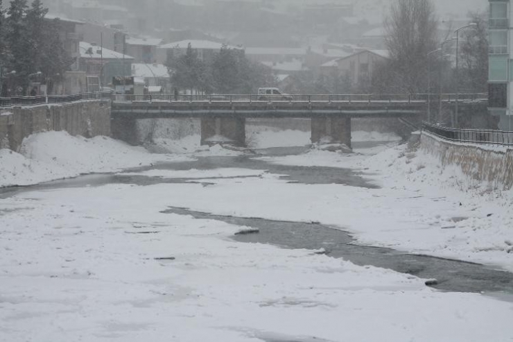 Bayburt’ta Yoğun Kar Yağışı