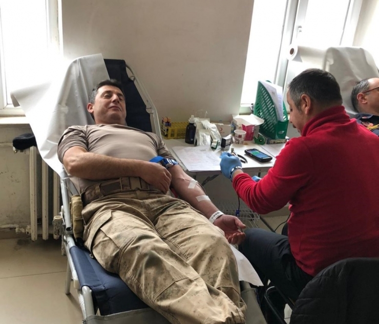 Jandarmadan Kan Bağışı