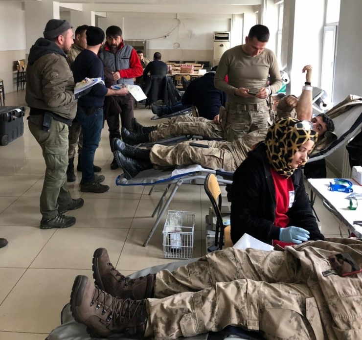 Jandarmadan Kan Bağışı