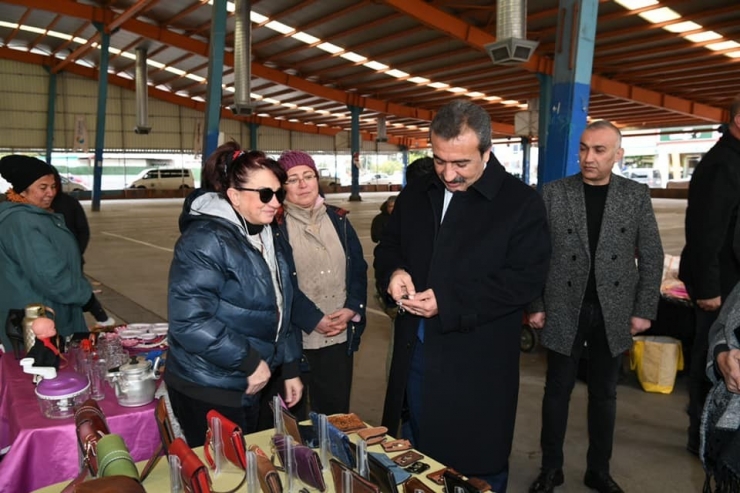 Adana’da İkinci El Ürünler Ve Antika Pazarı Açıldı