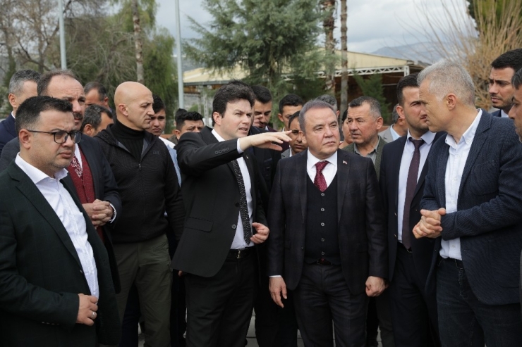 Başkan Böcek Demre’de