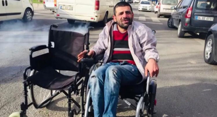 Su Satarak Akülü Sandalye Almak İsteyen Gence Sürpriz