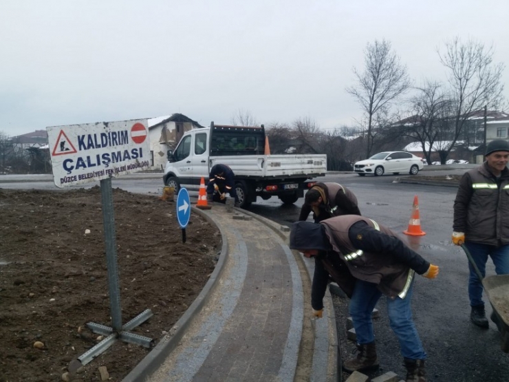 Kavşakta Işıklı Duba Çalışması