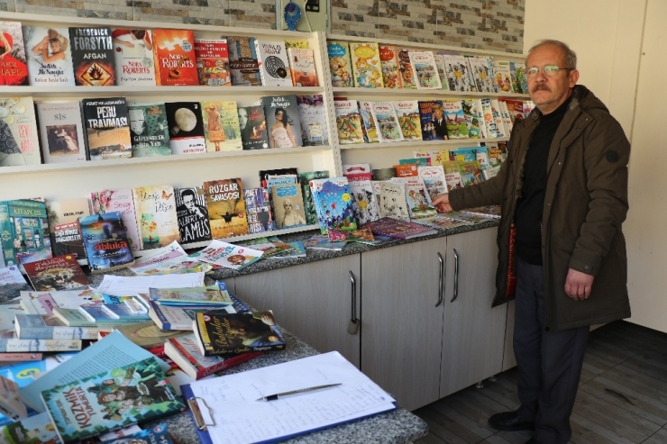 Muhtardan Çocukların Ellerinden Telefonu Düşürten Uygulama