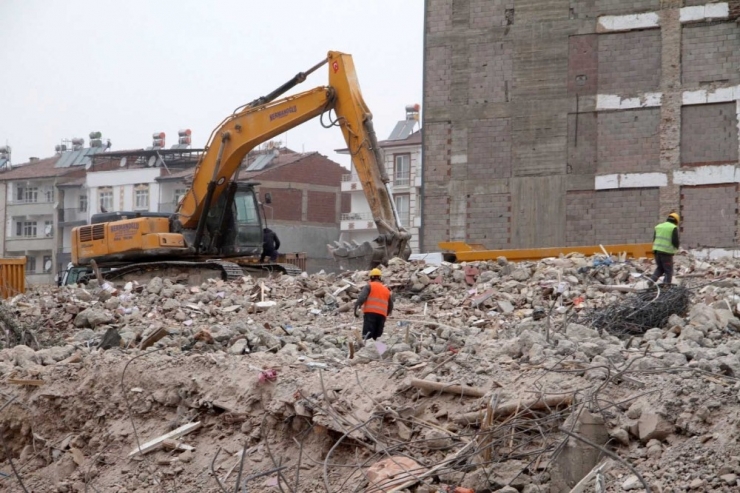 Elazığ’da 275 Binanın Yıkım İşlemi Tamamlandı