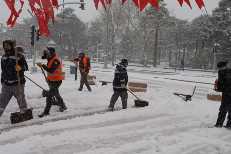 Erzincan Belediyesi’nden Karla Mücadele Çalışması