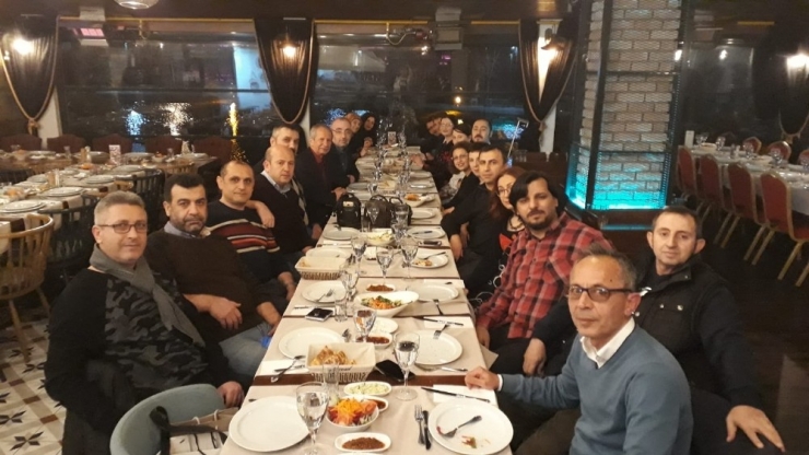 Emekli Olan Eskişehir Tayfur Bayar Anadolu Lisesi Müdürü Karakaya’ya Veda Töreni Düzenledi