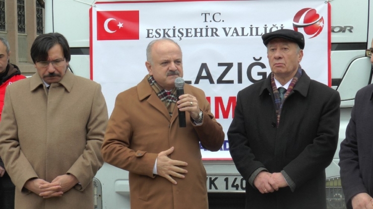 Eskişehirliler Depremzedelere Yardım Göndermeye Devam Ediyor