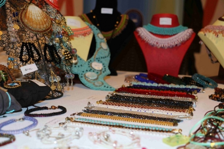 Esmek’ten “Sevgi Çarşısı”