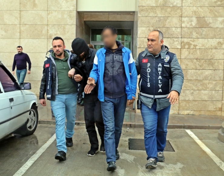 "Sende Hiç Ar Namus Yok Mu?” Deyip Gasp Ettiler