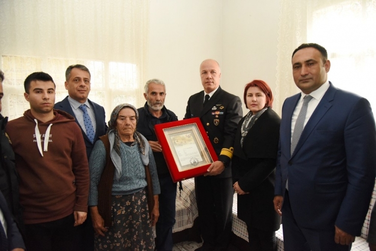 Şehit Ailelerine ’Şehadet Belgesi’ Verildi