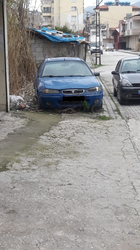 Samandağ’da Araçların Kaldırım İşgaline İzin Yok