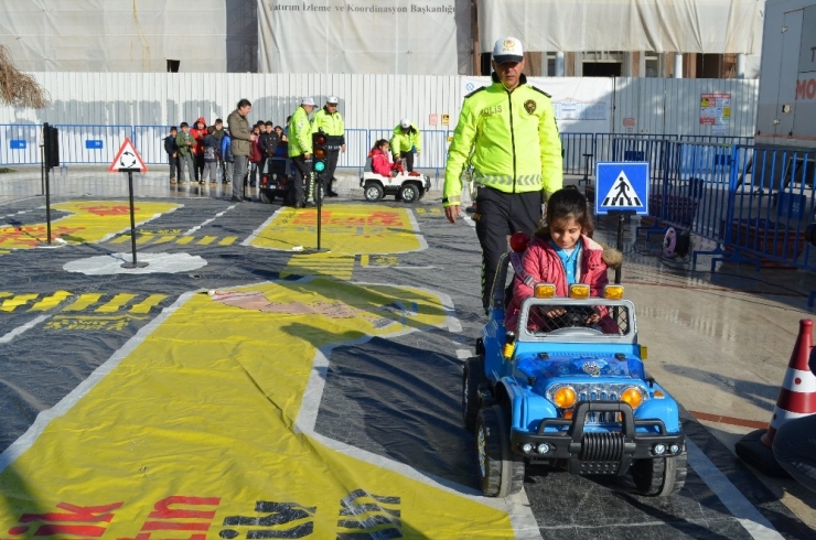 Mobil Trafik Eğitim Tırının Bu Seferki Durağı Tekirdağ