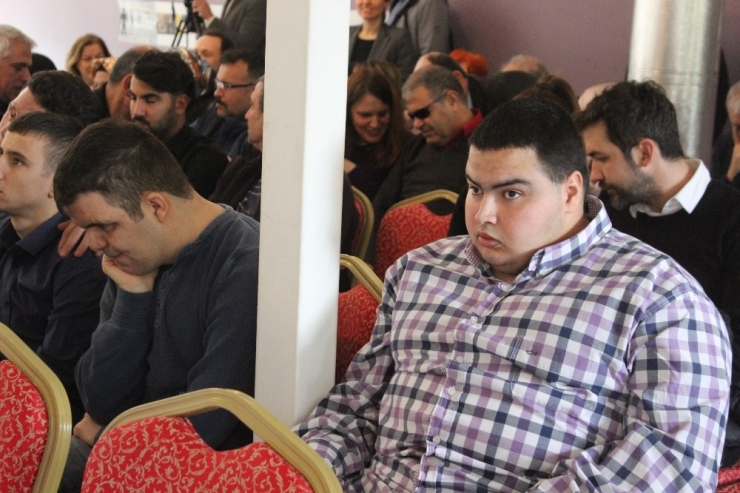 Görme Engellilerin Mezuniyet Mutluluğu