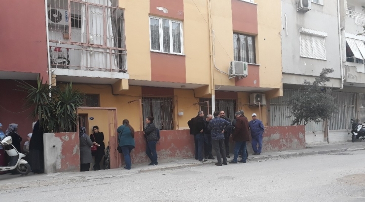 Genç Kadın Banyoda Ölü Bulundu