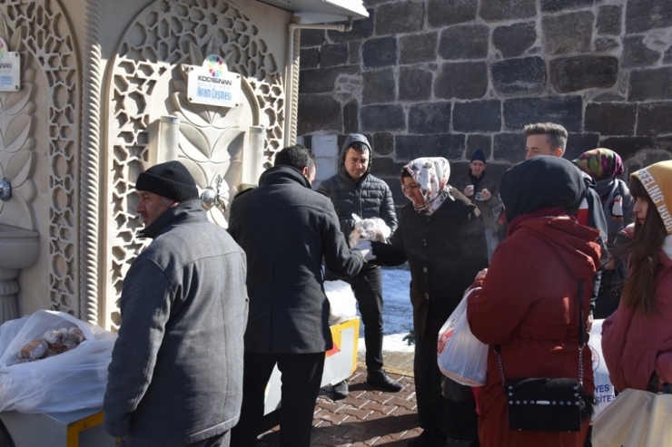 Kocasinan Belediyesi’nden Vatandaşlara Sıcak Çorba İkramı