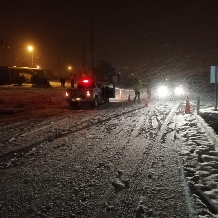 Malatya-sivas Karayolu Ulaşıma Kapandı