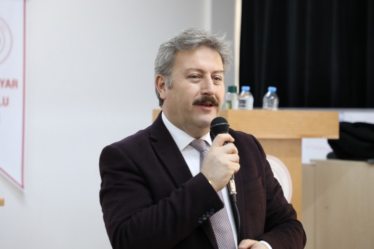 Başkan Palancıoğlu Kariyer Günlerinin Konuğu Oldu