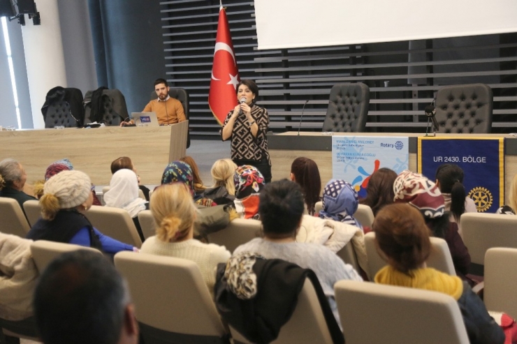 Mezitli’de Kadınlara Mutlu Bir Aile İçin İletişim Eğitimi Verildi