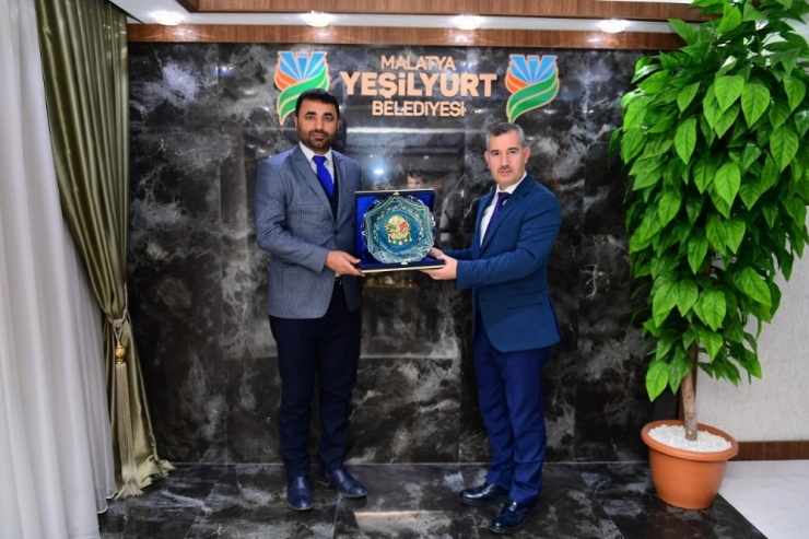 Mhp’dan Başkan Çınar’a Ziyaret