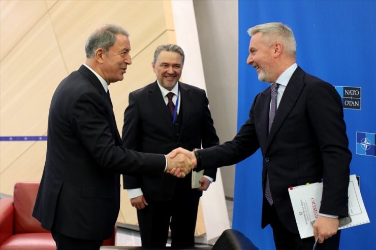 Milli Savunma Bakanı Akar, Nato Zirvesinde Mevkidaşları İle Bir Araya Geldi